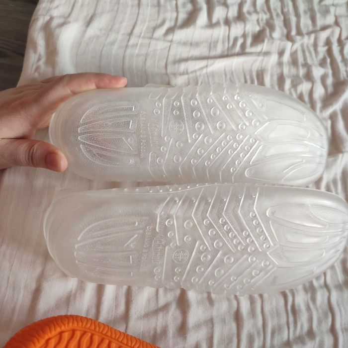 Обувь для бассейна