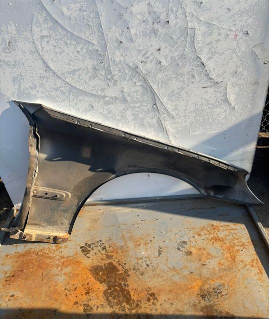 Aripa fata stanga Mercedes-Benz C-Class W203/S203/CL203