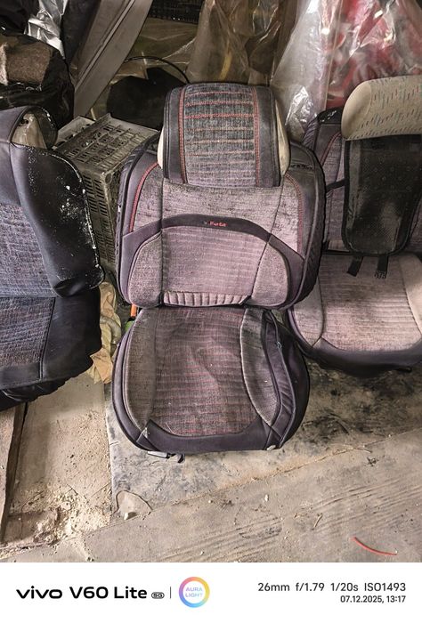 Продам комплект кресел Golf-3.