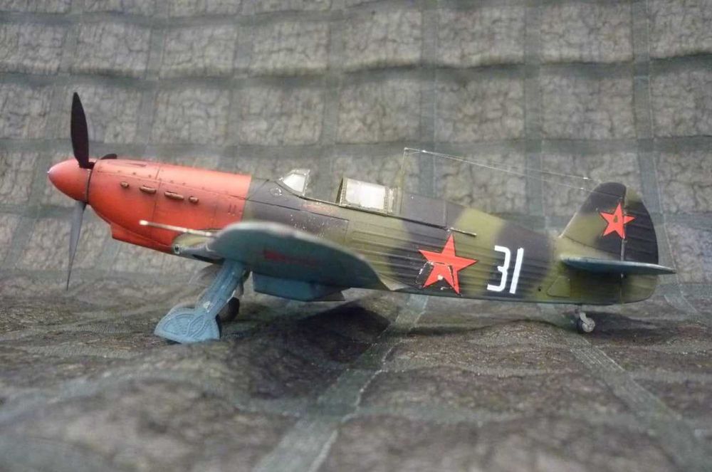 Сборная модель самолета Як-7Б (ARK Models, 1/48)