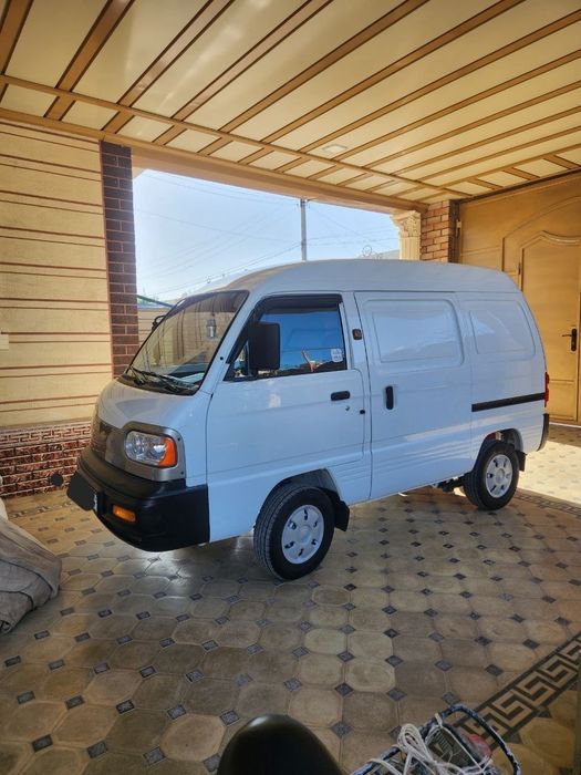 Chevrolet Damas Van