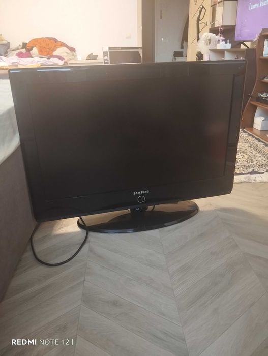 Продам телевизор