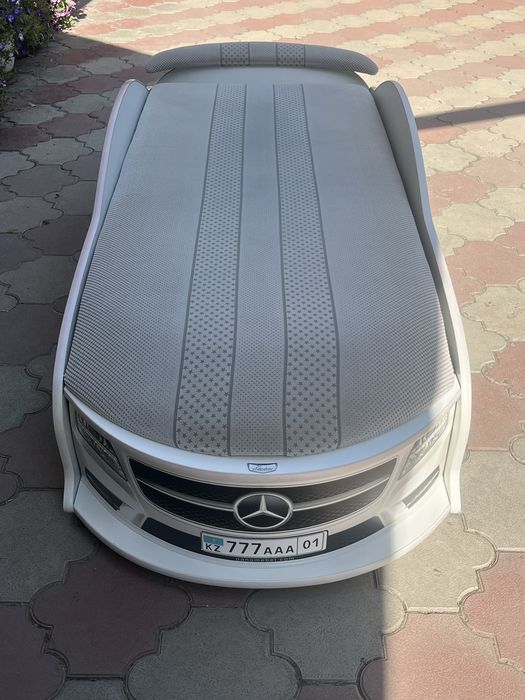 Кровать-машина Mercedes-Benz