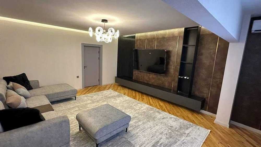 Срочно Продается 3х ком Айбек Мирабадский р-н авторским р-м !