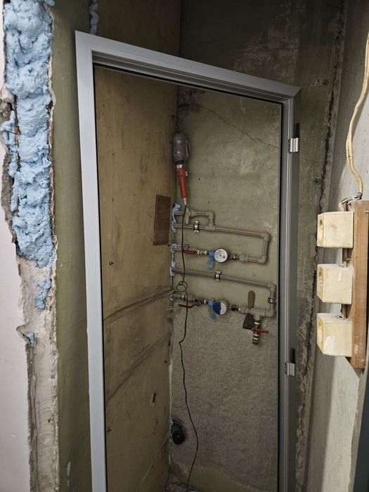 Алуминиева врата Gama сив кестен