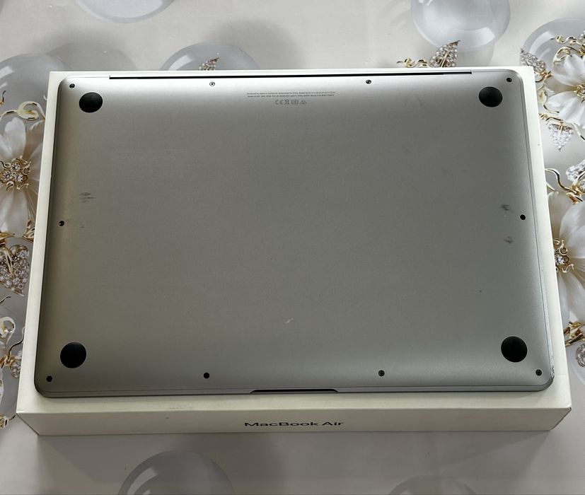 MacBook Air 13 M1, 8/256Gb
