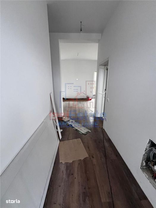 Casă parter, 4 camere, 2 băi, terasă în zona Cap&#