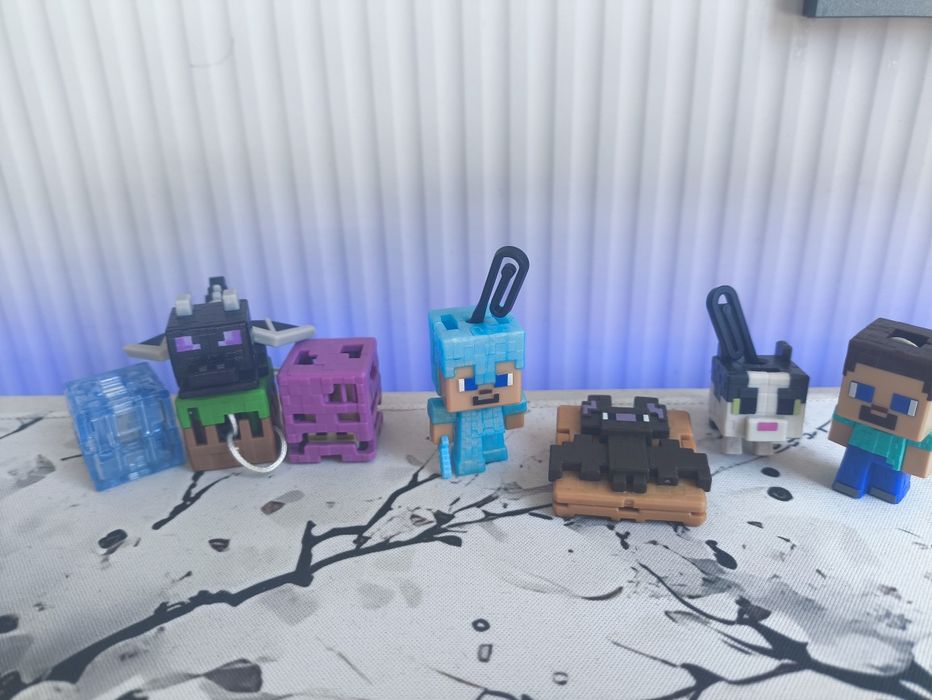 Майнкрафт киндер joy