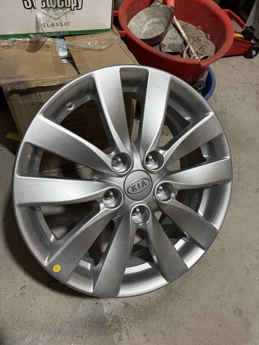 Kia комплект родные литые диски R16 оригинал