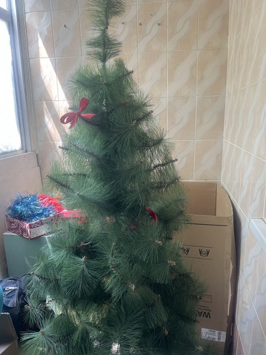Продам новогоднюю елку