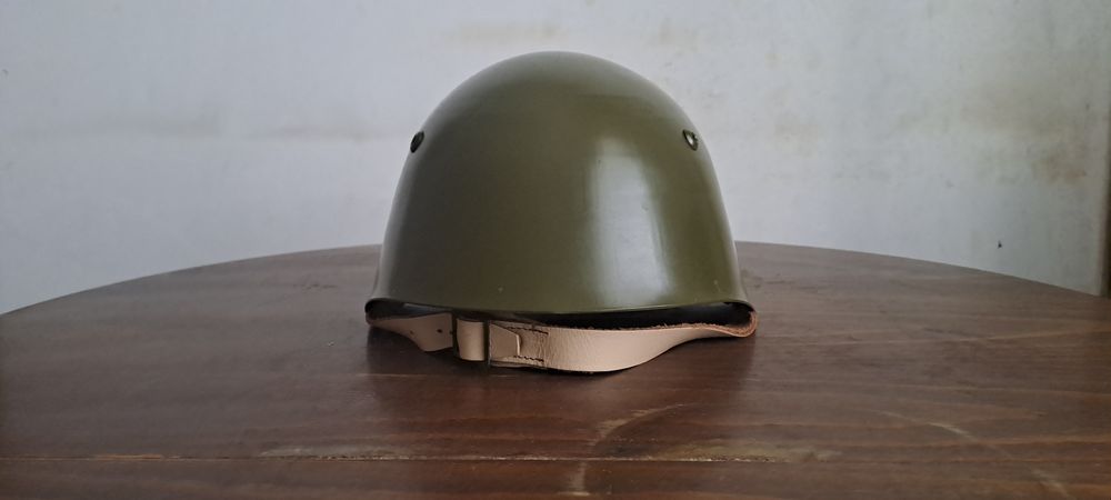 Военна каска на БНА