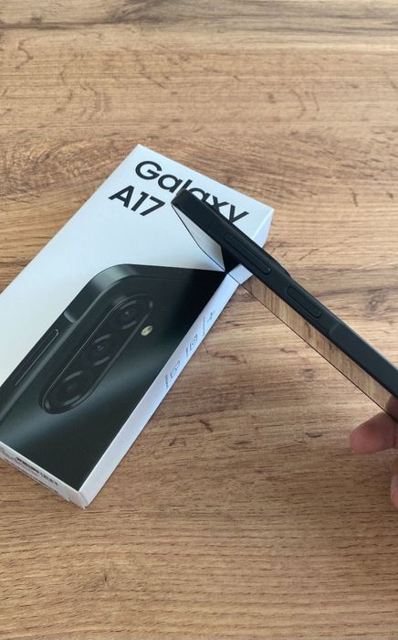 Продам Samsung Galaxy A17/128гб