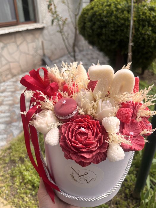 Букет от соеви свещи