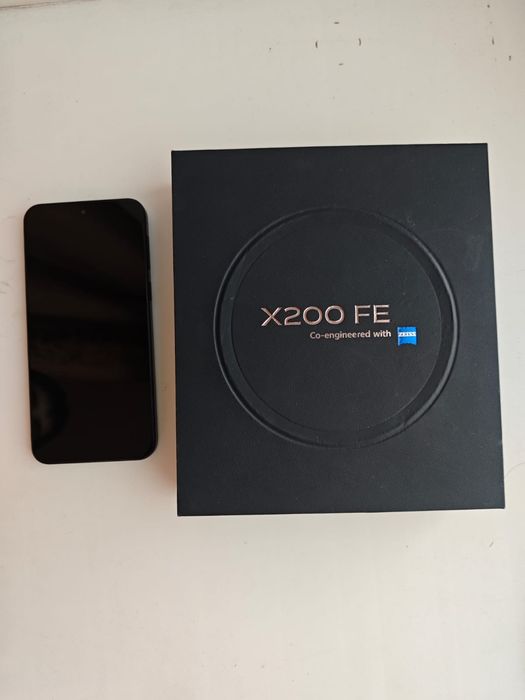 Vivo x200 fe 12/512