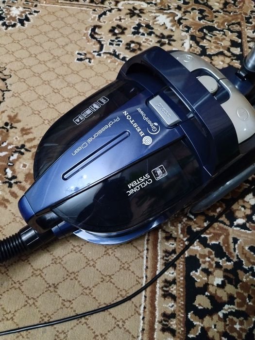 Пылесос Бестон кантейнер