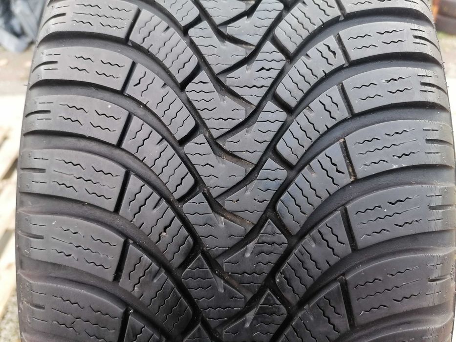 2 бр. Falken 225/45R19
