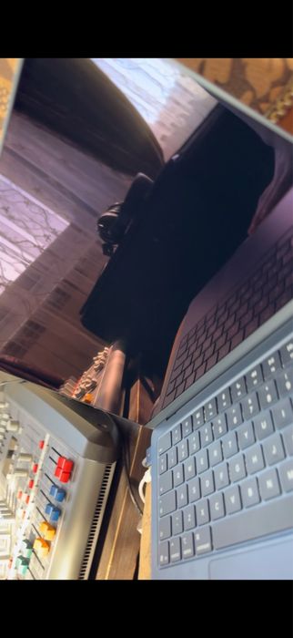 Macbook 13 m4 2025 256
