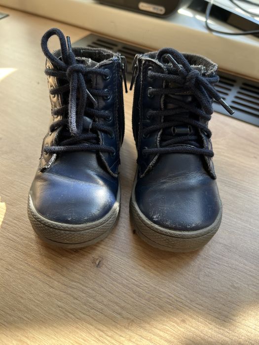 Продам демисезонные ботинки