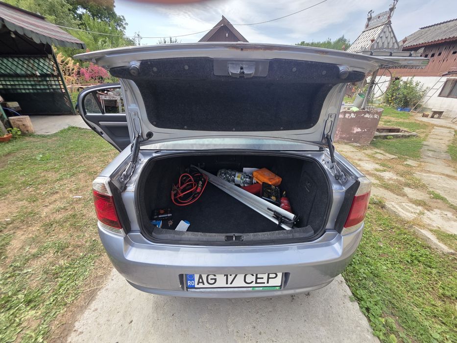OPEL VECTRA C 1.9  An:2009