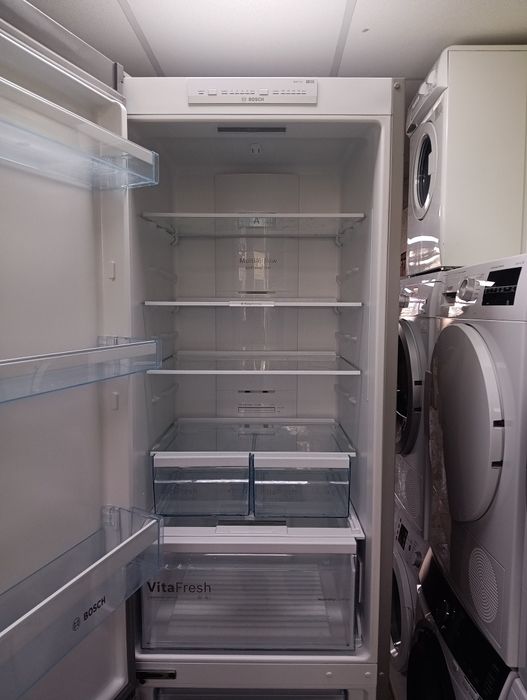 Иноксов комбиниран хладилник с фризер Бош Bosch No Frost A+++ Гаранция