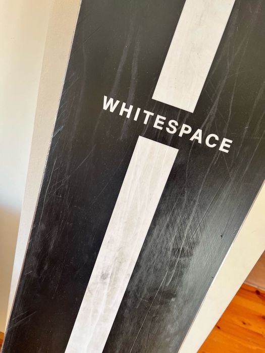 Продавам сноуборд Whitespace AMF Park Twin 158 от миналия сезон.