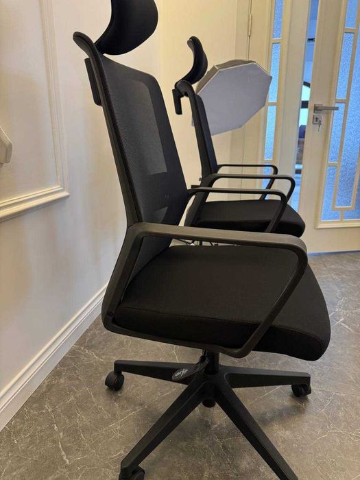 Кресло для персонала офисное, черный