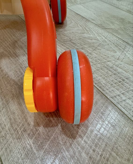 Ходунки 2в1 BabyGo со столиком