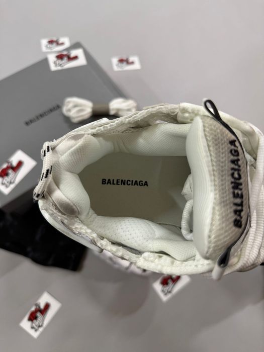 Adidasi Balenciaga Runner Graffiti Albi Noi Calitate Superioara