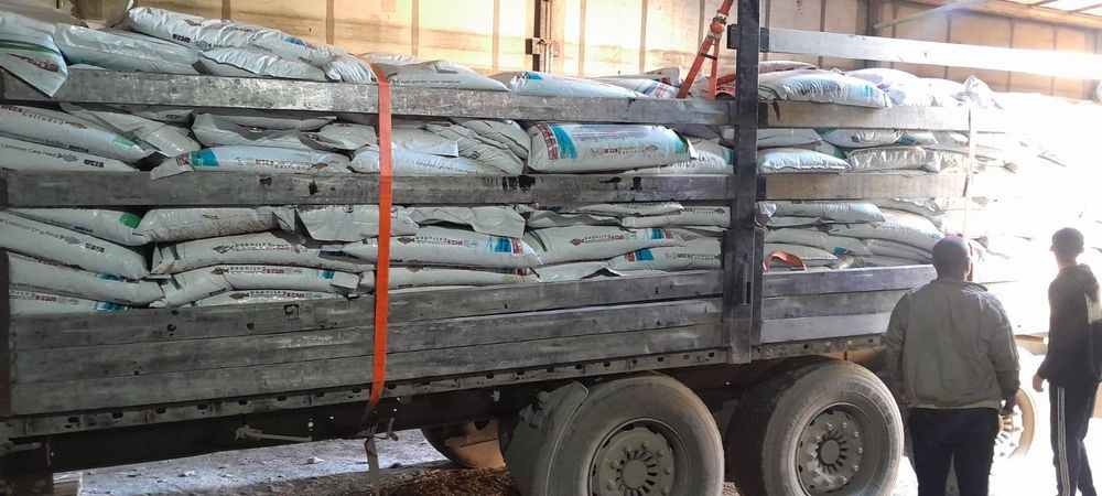 FARADANEH Эронда ишлаб чикарилган балик еми сотилади