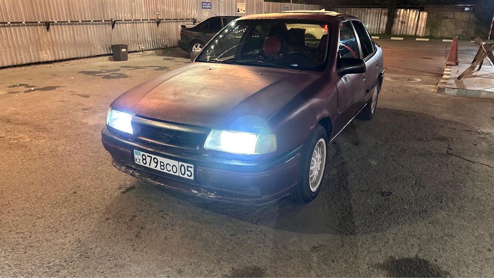 Opel Vektra(opel vektra) 2.0-1993год