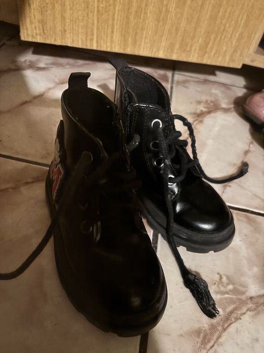 Ghete H&M fete negre cu minnie