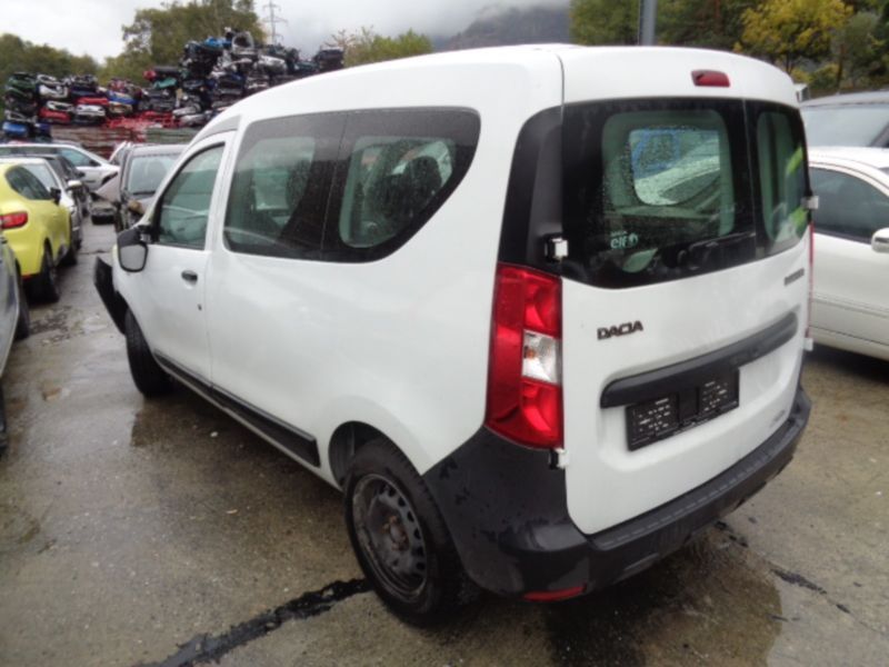 НА ЧАСТИ! Dacia Dokker 1.6 i Пътнически 83 кс. КЛИМАТИК 2017 г. К7М812