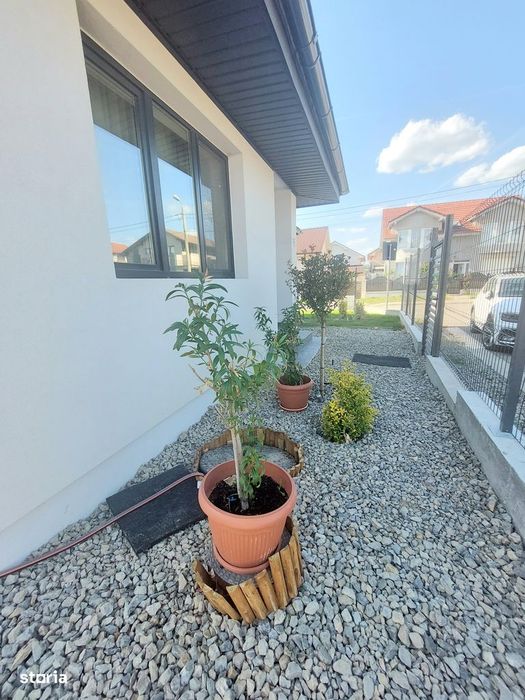 Casă nouă-gata de mutat ,complet dotată.