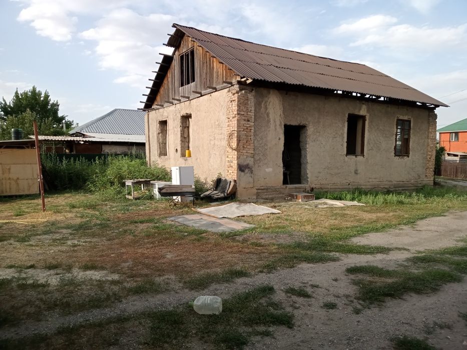 20 соток,два дома.
