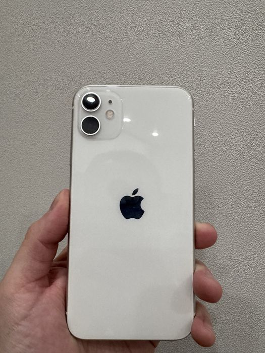 Продам iPhone 11 (Айфон 11)