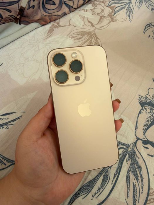 Продам Iphone 16 pro