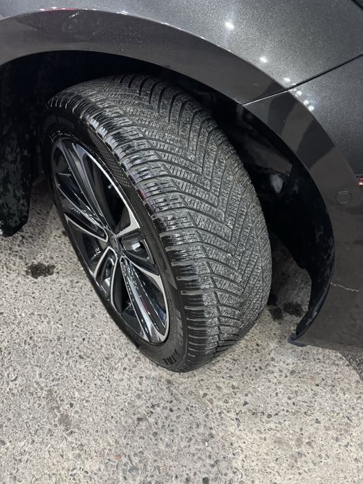 Продаётся Toyota BZ 4x  Максимальная комплектация