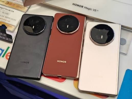 Honor Magic V5 512GB 16RAM Gold / Brown / White / Black НЕРАЗПЕЧАТАН! Гаранция!
