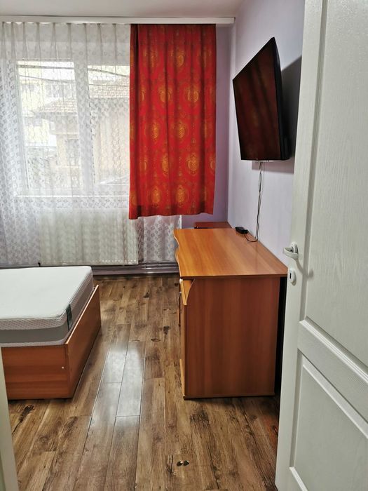 Inchiriez apartament 2 camere strada Grivitei, Targu Jiu