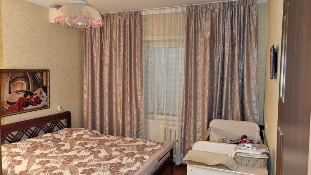 Продается квартира 2/4/4 парк Локомотив