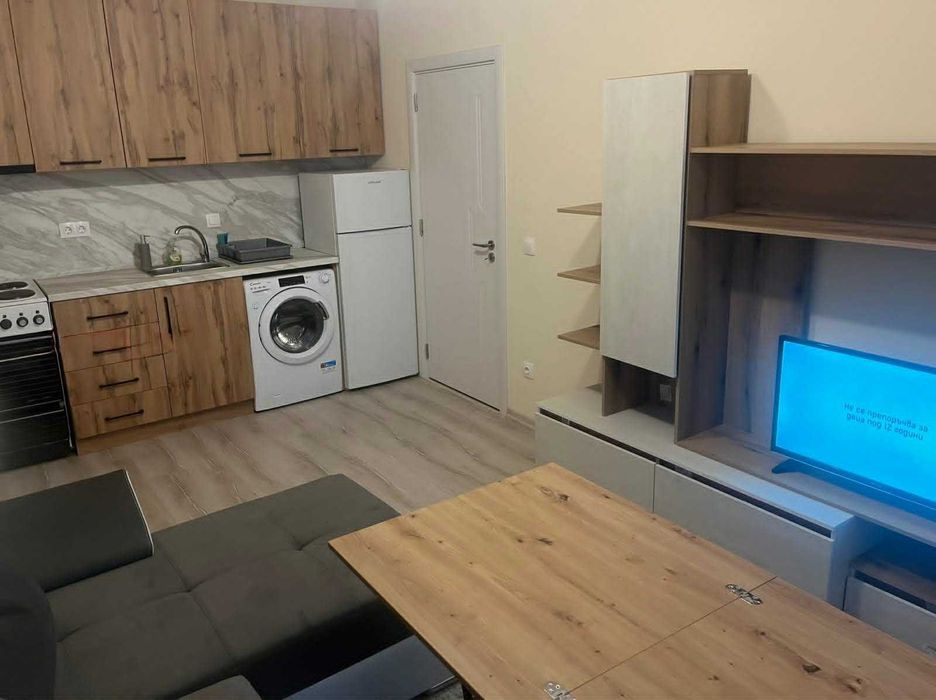 Двустаен имот в кв.Връбница 1