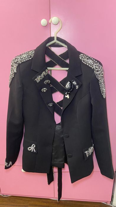 Сако Джофра Елегантна мода, лимитирано.