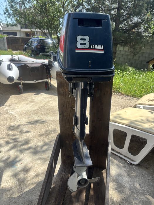 Лодка с мотор, сонар,помпа и жилетка