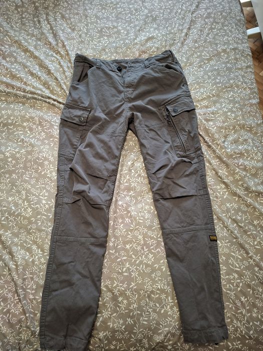 Продавам панталон G star