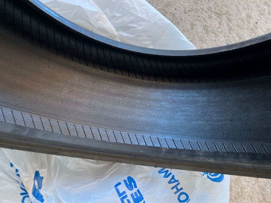 Шины Pirelli 235/45/18 - 3 штуки