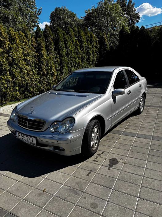 MERCEDES-BENZ C-Class 2004 — imagine 2