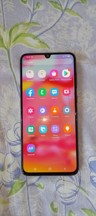 Samsung a70 128 GB  cu 6 GB ram merge perfect