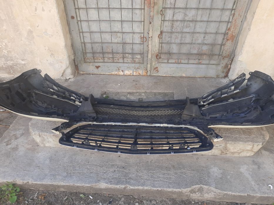 Grile si bari mercedes w213