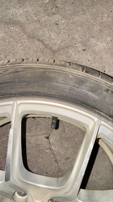 Продам диски с шинами летние