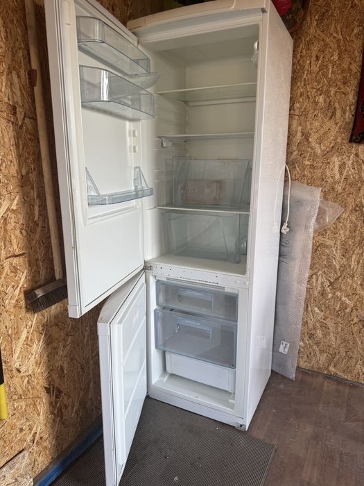 Холодильник Electrolux